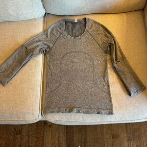 Lululemon Long Sleeved Swiftly Tech-race length-gray-size 2-EUC